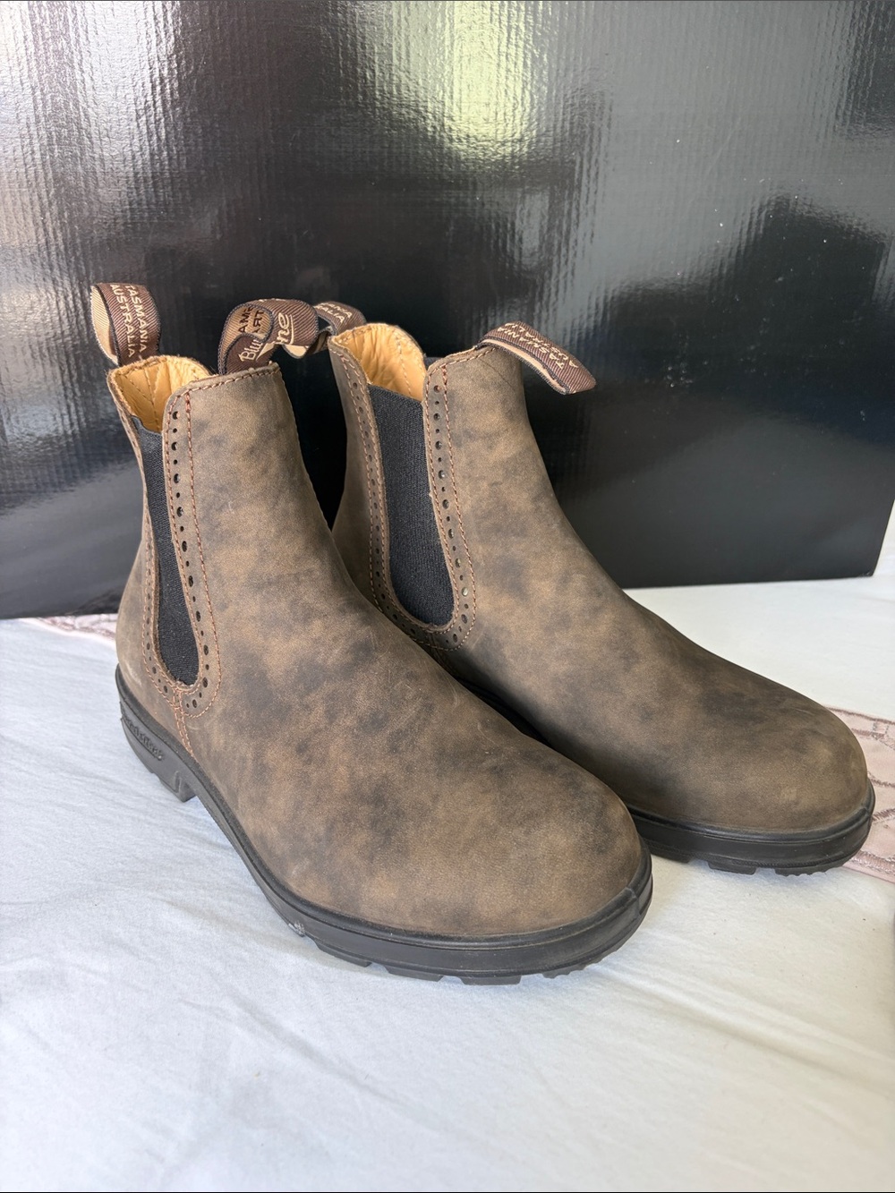 Blundstone Green/Brown Distressed Chelsea Ankle Boots